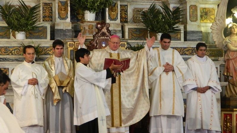 Urbanc ordenó nuevos diáconos y los exhortó a “ser servidores para los marginados”