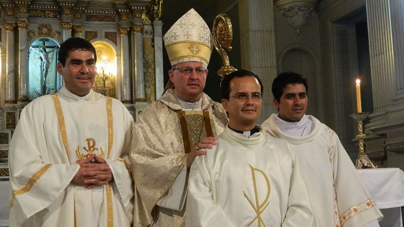 Urbanc ordenó nuevos diáconos y los exhortó a “ser servidores para los marginados”