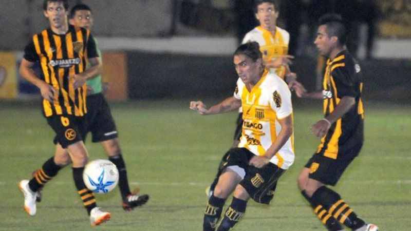 Mitre goleó y se aleja en la cima de la Zona B