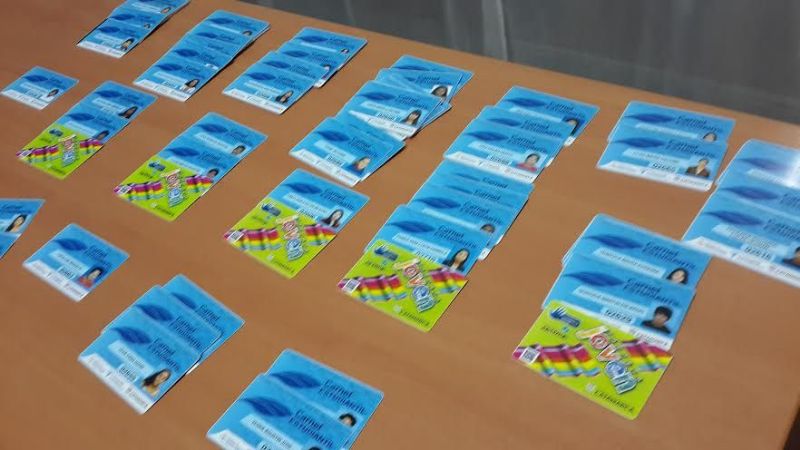 Entregaron los primeros carnets para el transporte escolar