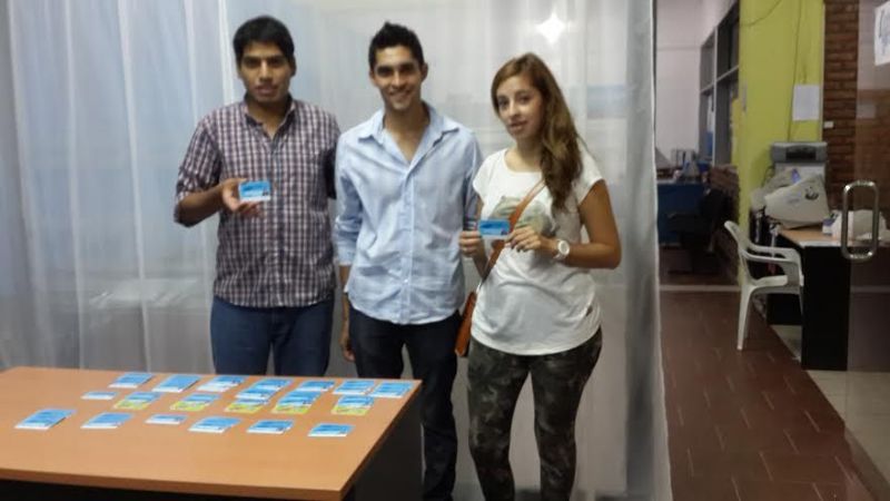 Entregaron los primeros carnets para el transporte escolar