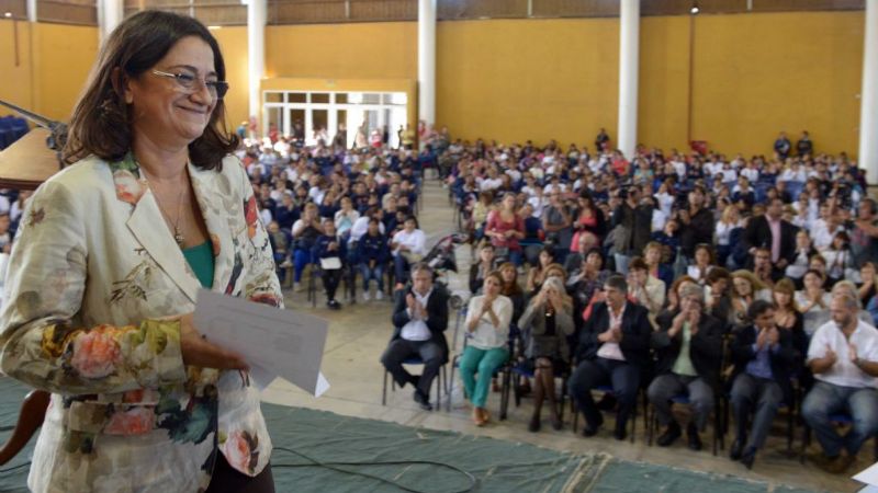 Lucía inauguró el ciclo lectivo 2014 de "Ellas Hacen"