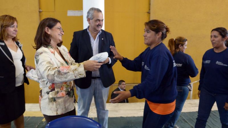 Lucía inauguró el ciclo lectivo 2014 de "Ellas Hacen"