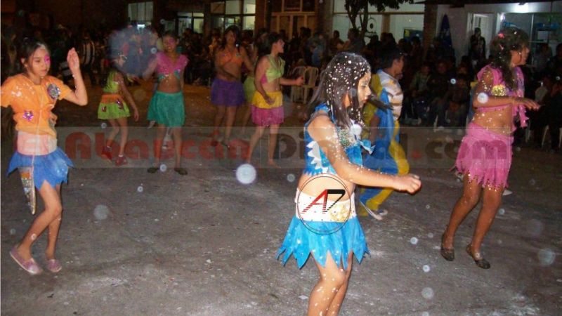 Una multitud festejó la llegada del carnaval en Fiambalá