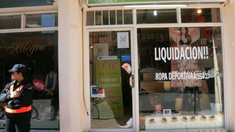 Así quedaron los comercios robados en pleno centro