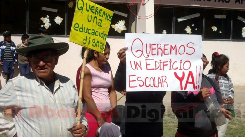 Padres celebrarán los 90 años de la Escuela de Tatón en la calle