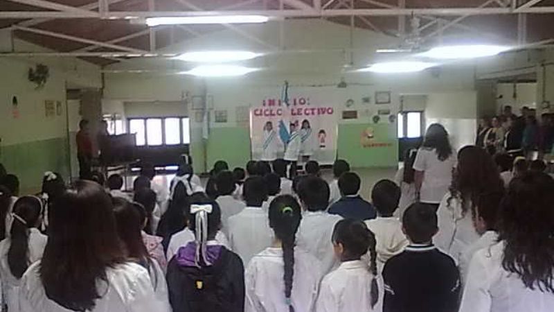 El Alto inició el ciclo lectivo