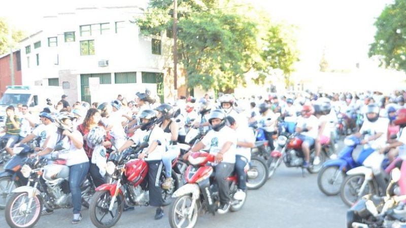 Multitudinaria caravana motoquera de prevención vial en Valle Viejo