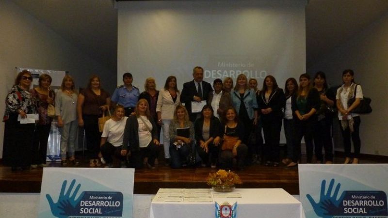 Emotivo homenaje a la mujer catamarqueña