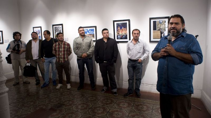 Inauguró la muestra “Hechos”, un registro fotográfico sobre lo que fue noticia en 2013