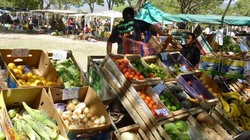 Feria Municipal en la Plaza Juan Pablo II