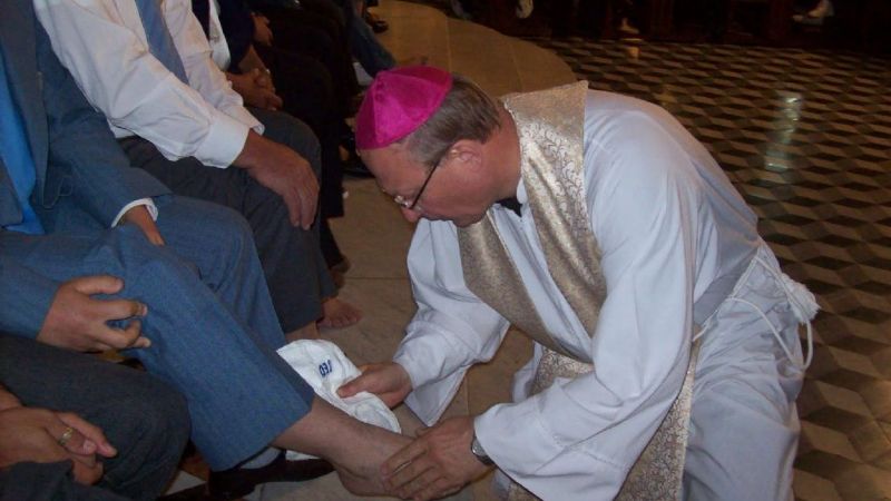 El Obispo lavará los pies a niños y adolescentes