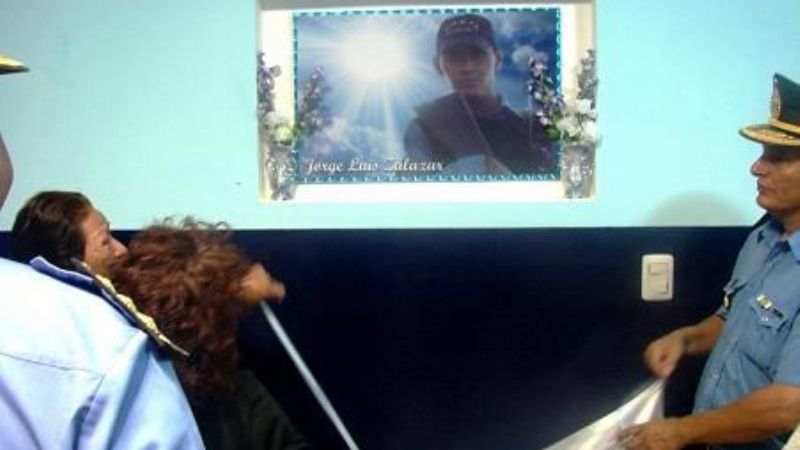 Policías honraron a un colega fallecido