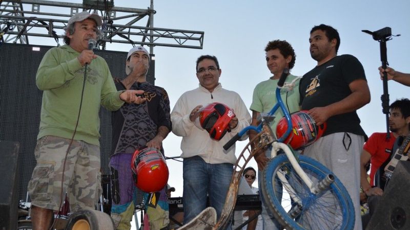 Jalil entregó cascos en el cierre del exitoso “Jumeal Extremo”