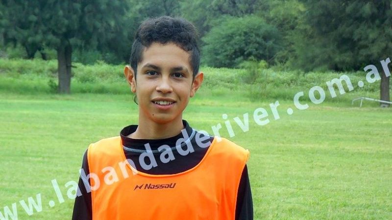 La Carrera en amistoso con Vélez de la Capital