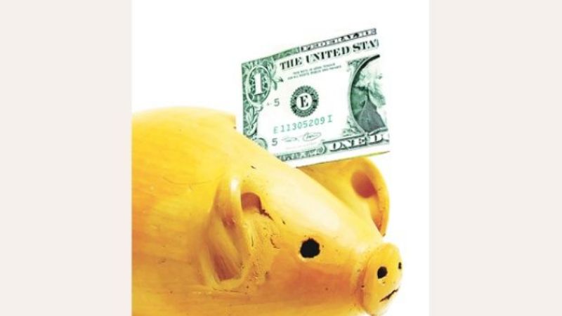 Se desplomó un 50% el consumo en dólares con tarjeta de los argentinos