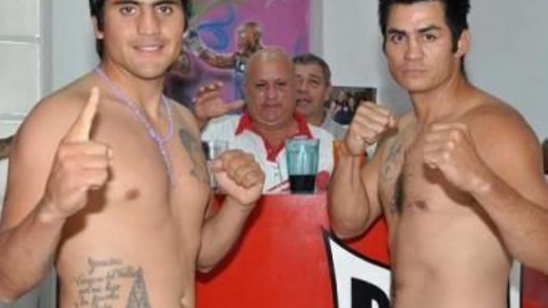 Carlos Chumbita se prueba con el boliviano Mendoza