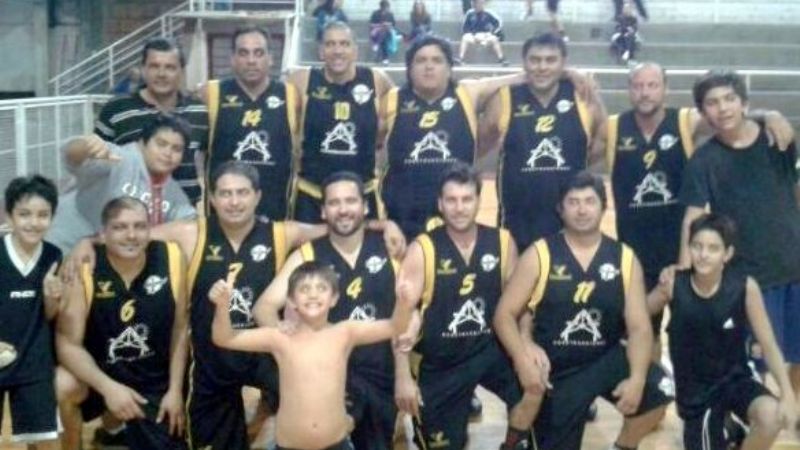 El Maxibásquetbol juega en las Cat. Súper y Senior