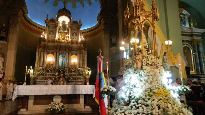 Catamarca dio inicio a las fiestas marianas en vísperas de la canonización de dos Papas