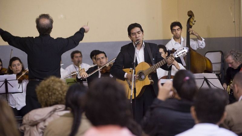La orquesta de Desarrollo Musical tocó para vecinos del norte de la ciudad
