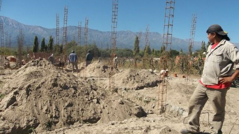 Avanza la construcción del barrio para familias afectadas por el alud de Siján