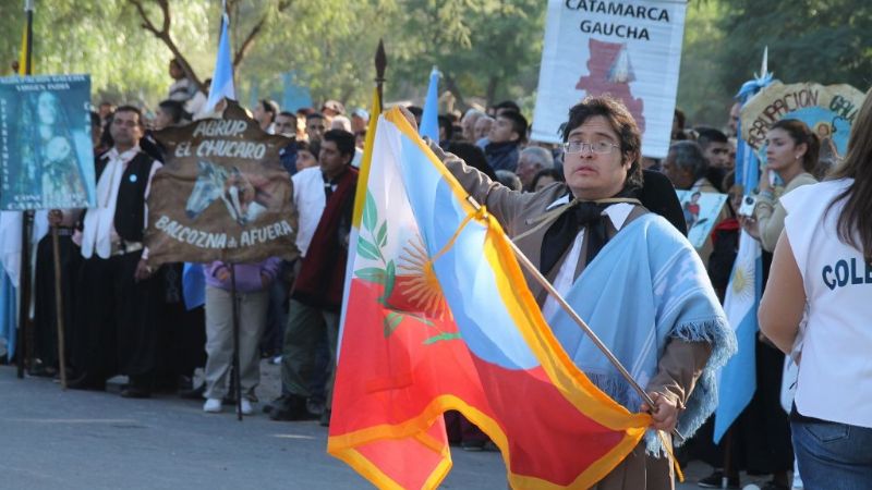 Jalil junto a los gauchos en el Adán Quiroga