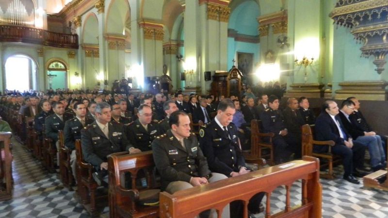 Las Fuerzas de Seguridad rindieron honores a la Virgen del Valle