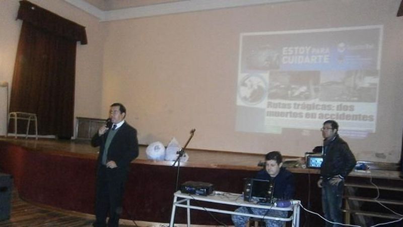 Efectivos de la Dirección de Seguridad Vial brindaron charlas en un colegio