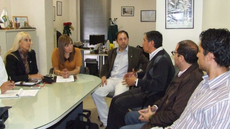 Myrian Juárez se reunió con funcionarios del CD capitalino