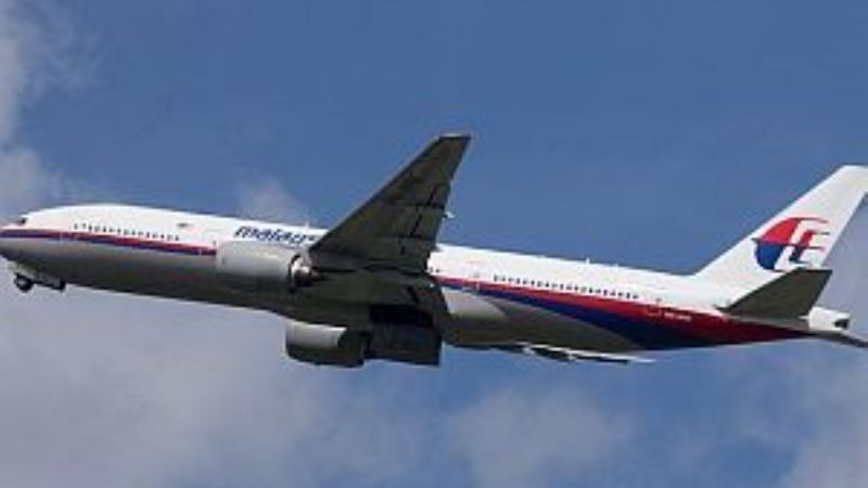 Sin margen de tiempo, lanzan masiva búsqueda del avión