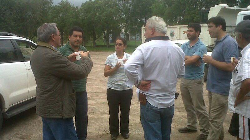 Olveira recorre y asiste a las zonas afectadas en Santa Rosa