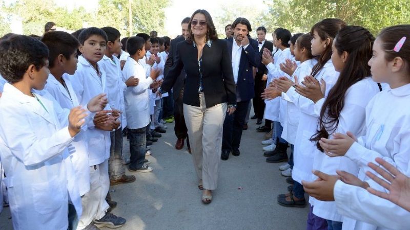 La escuela de Siján reabrió sus puertas a diez semanas del alud