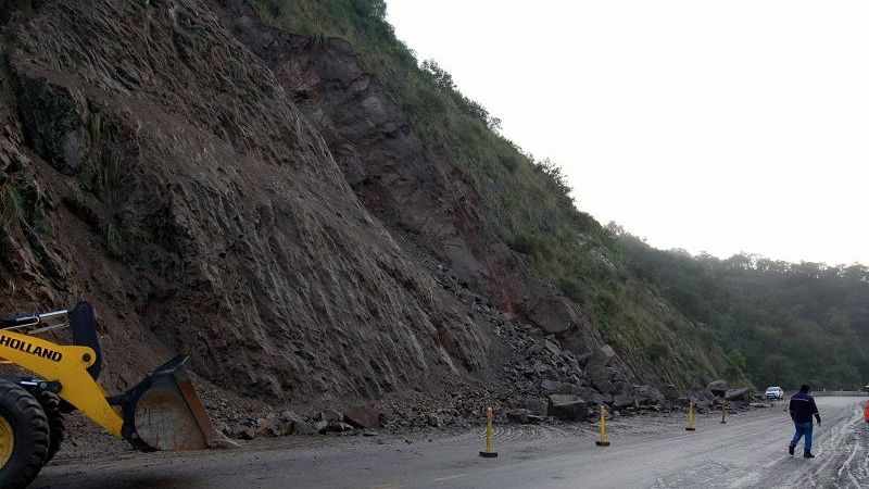 Precaución en el tránsito por la Cuesta del Totoral y Quebrada de La Cébila