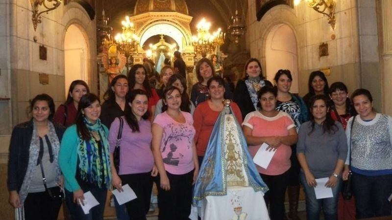 18 mujeres embarazadas participaron de un encuentro en el Camarín de la Virgen