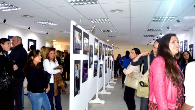 Premios y emoción en la muestra fotográfica de “Mujeres Brillantes”