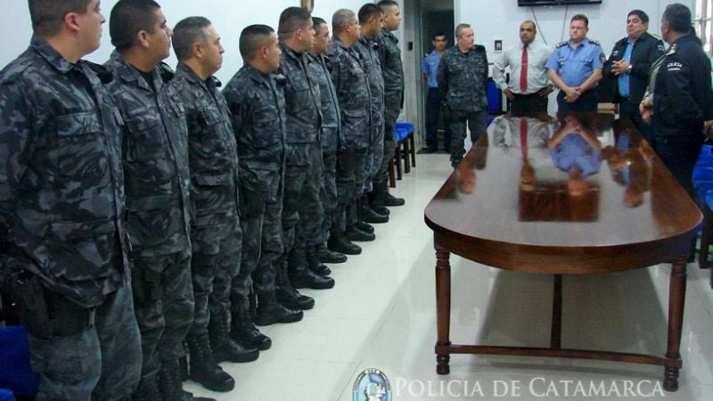 La Policía de Bolivia distinguió a efectivos del GIR Capayán