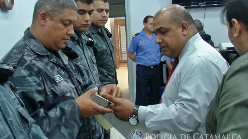 La Policía de Bolivia distinguió a efectivos del GIR Capayán