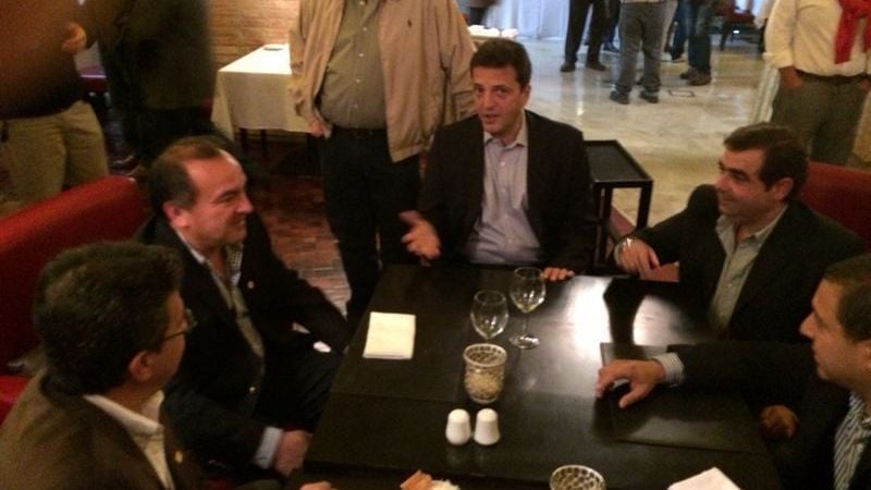 Diputados de la Renovación Peronista junto a Massa en San Juan