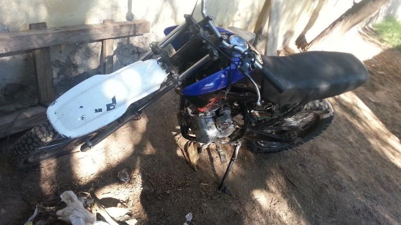 Aprehendieron a dos jóvenes y recuperan elementos robados