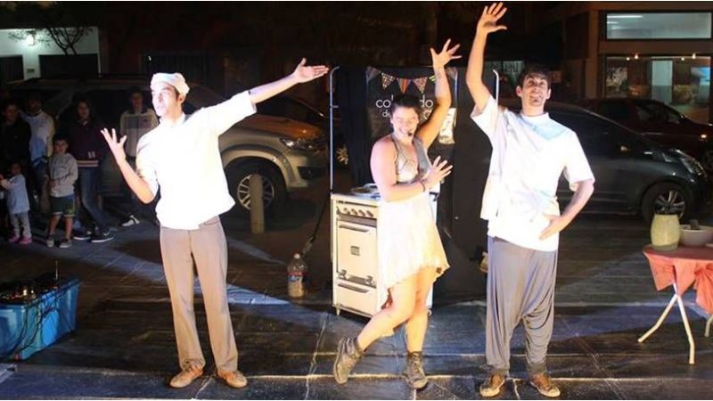 “Colgando de una pata”, otro espectáculo circense en Juglarías