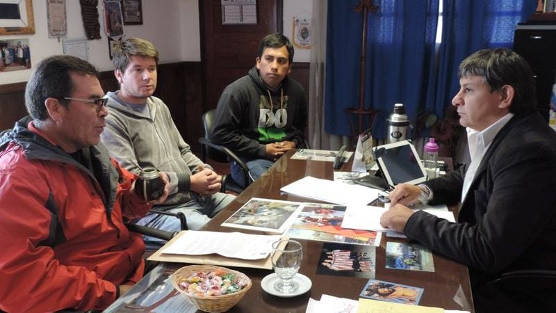 El futuro piloto del Dakar, Adrián Missart, pidió apoyo a Andersch