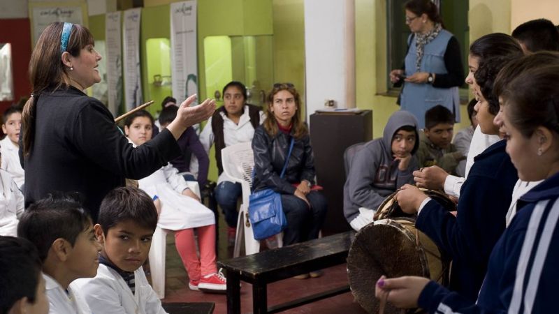 Grandes y chicos incursionaron en el conocimiento de la vidala