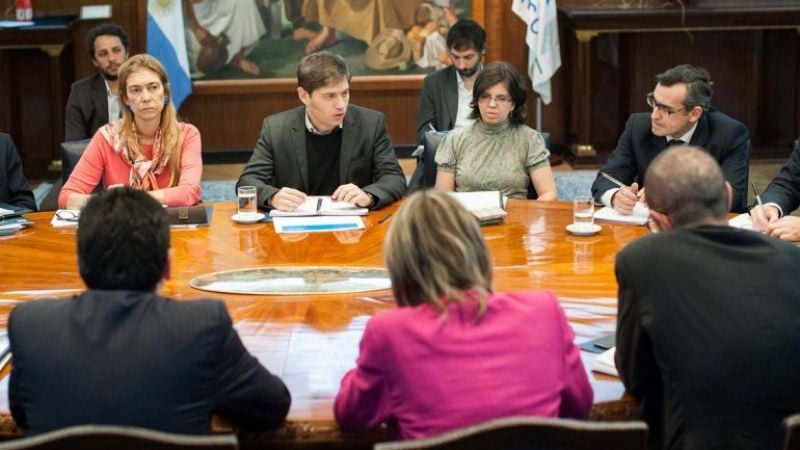 Ministros piden a las automotrices que no despidan personal