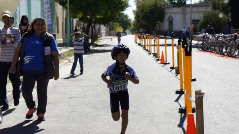 Halcones aprobaron examen correcto duatlón- biatlón