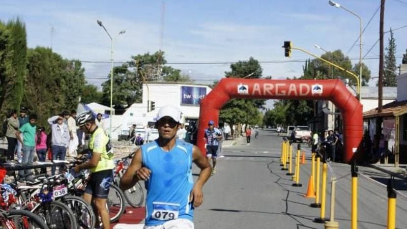 Halcones aprobaron examen correcto duatlón- biatlón