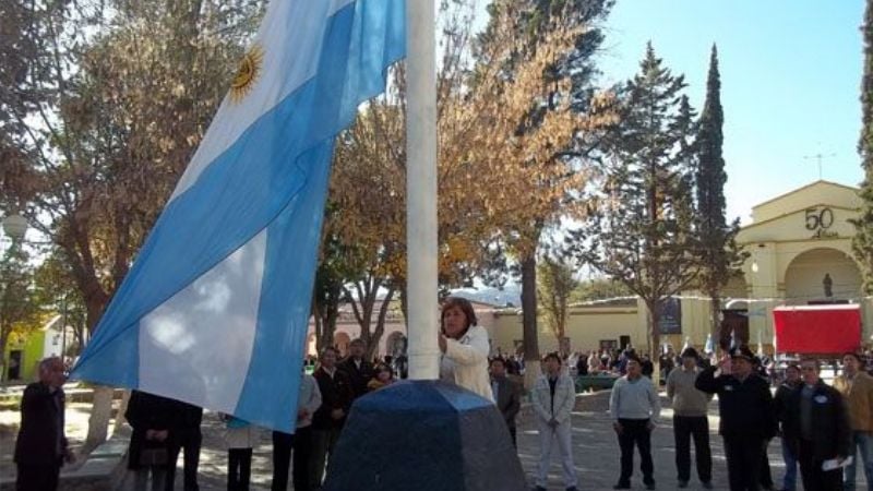 Fuerte Quemado espera el acto central del 25 de Mayo