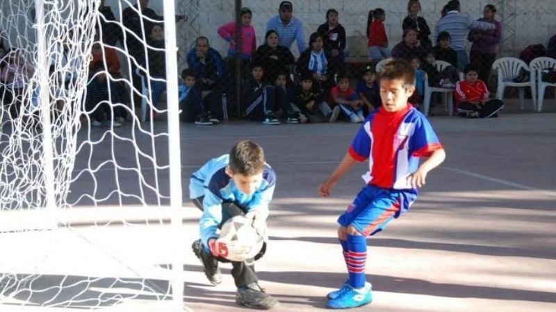 Juega los pibes de la 8va.