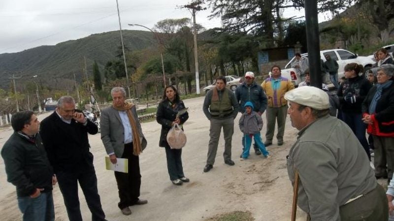 Diez familias rodeínas ya tienen soluciones habitacionales tras el alud