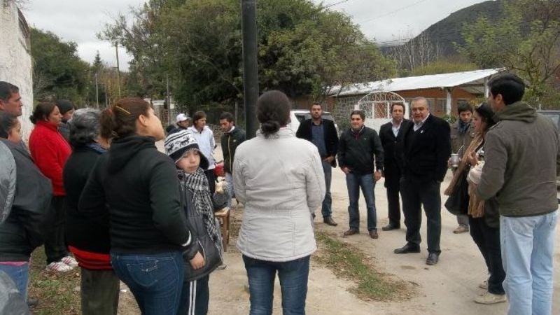 Diez familias rodeínas ya tienen soluciones habitacionales tras el alud