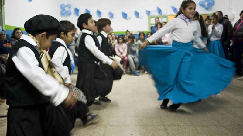 Fiesta Patria junto a vecinos del barrio Santa Marta